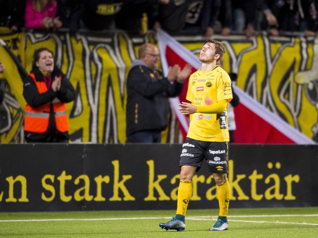 Arber Zeneli kan juichen tijdens het competitieduel IF Elfsborg - Åtvidabergs FF. (28-09-2015)