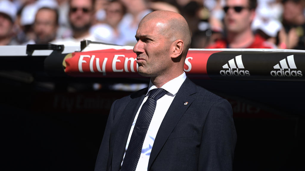 Zinedine Zidane hat sich zur Zukunft von Raphael Varane geäußert