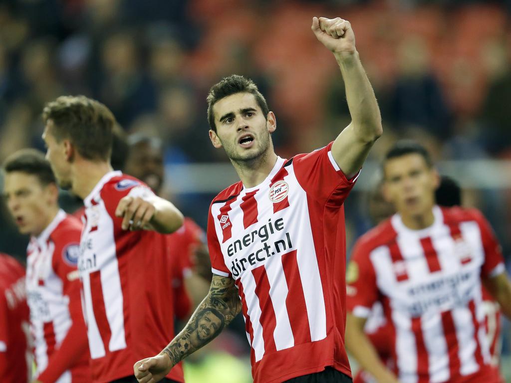 Pereiro juicht nadat hij PSV op 0-1 heeft gezet in het uitduel bij PSV. (29-10-2016)