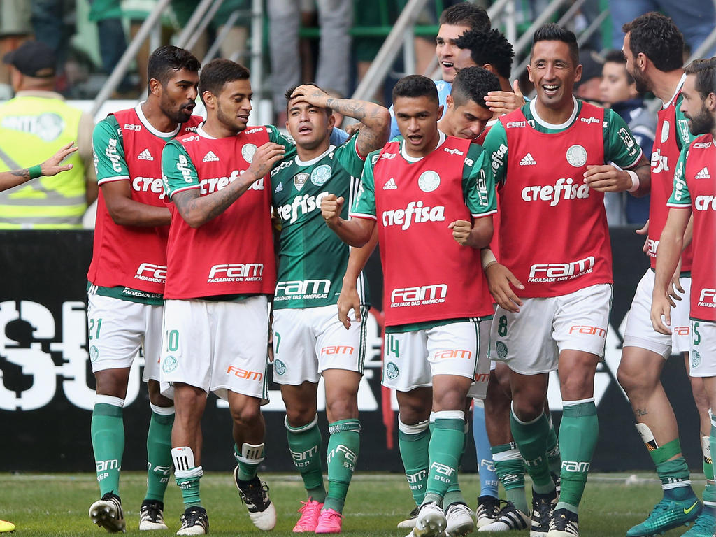 Los jugadores del Palmeiras celebran el único tanto del partido. (Foto: Getty)