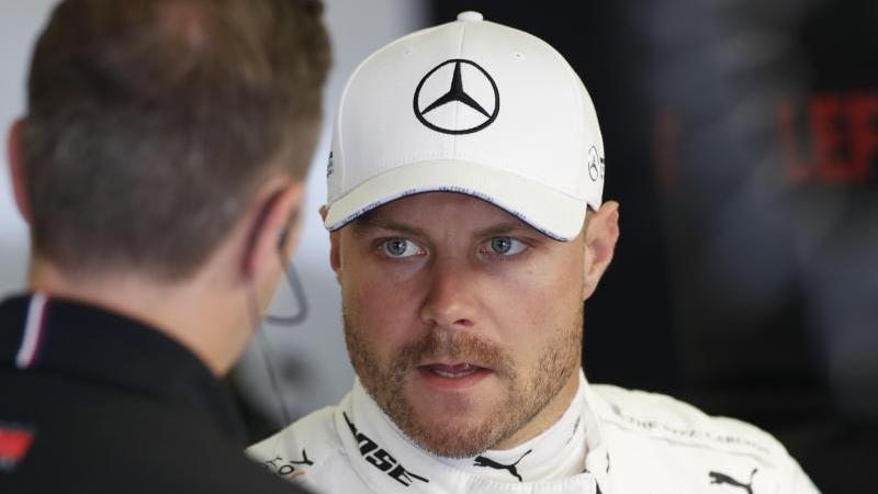 Die Zukunft von Valtteri Bottas (r.) bei Mercedes ist offen Die Zukunft von Valtteri Bottas (r.) bei Mercedes ist offen