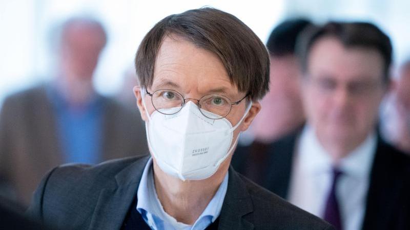 Karl Lauterbach ist Gesundheitsexperte der SPD Karl Lauterbach ist Gesundheitsexperte der SPD