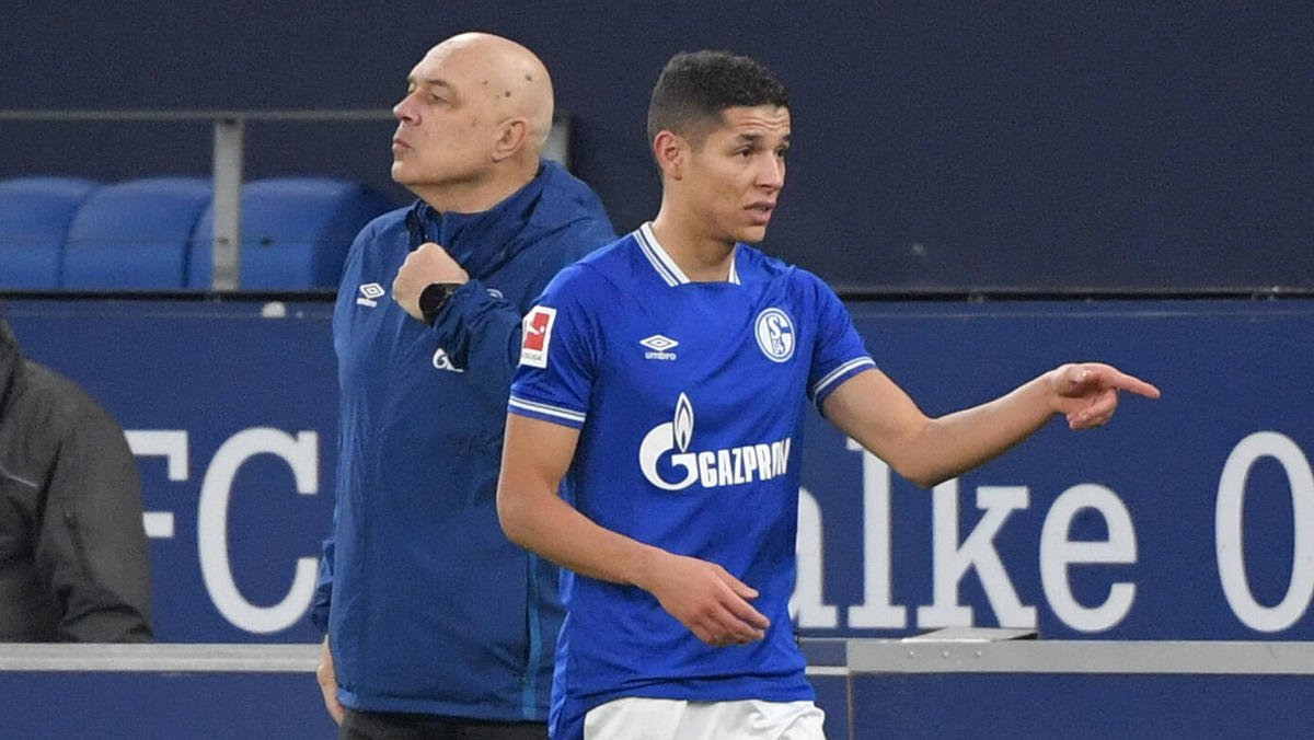 Bei Christian Gross und Amine Harit kam es zu einer Aussprache Bei Christian Gross und Amine Harit kam es zu einer Aussprache