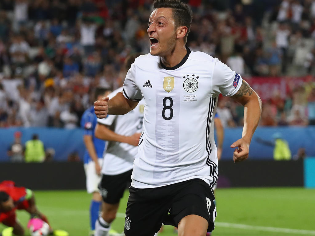 Mesut Özil wurde zum Nationalspieler des Jahres gewählt