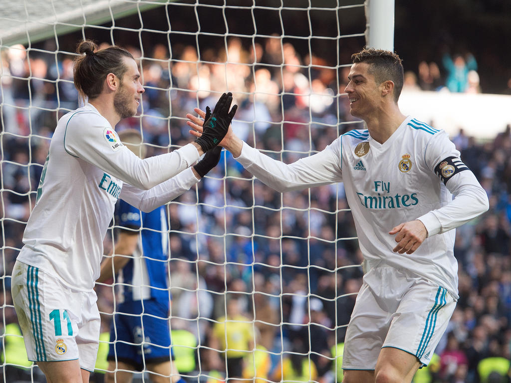 Bale y Cristiano se felicitan tras el tanto del galés. (Foto: Getty)