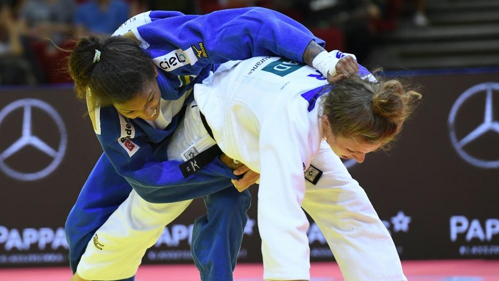 Theresa Stoll (in Weiß) hat noch Aussichten auf Bronze bei der Judo-WM Theresa Stoll (in Weiß) hat noch Aussichten auf Bronze bei der Judo-WM