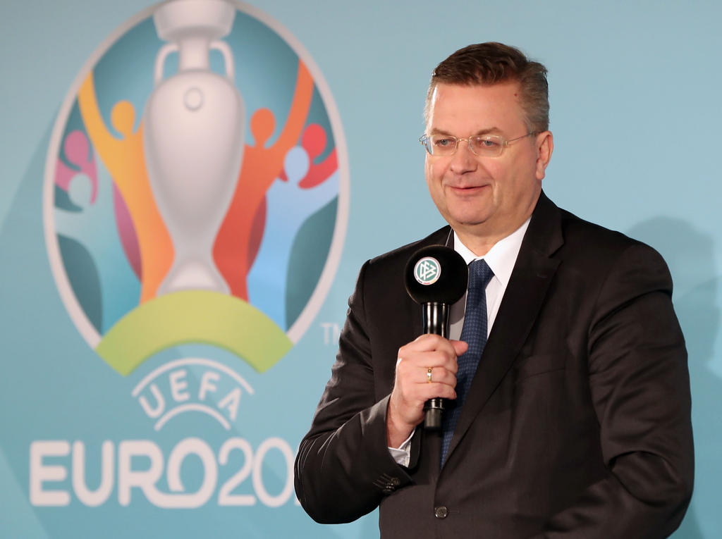 DFB-Präsident Reinhard Grindel will die EURO 2024 nach Deutschland holen
