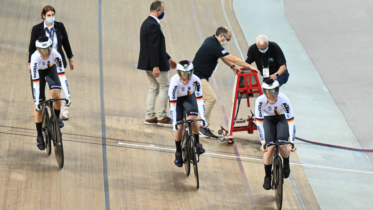 Lea Sophie Friedrich und Emma Hinze fuhren zusammen mit Pauline Grabosch in Frankreich Weltrekord