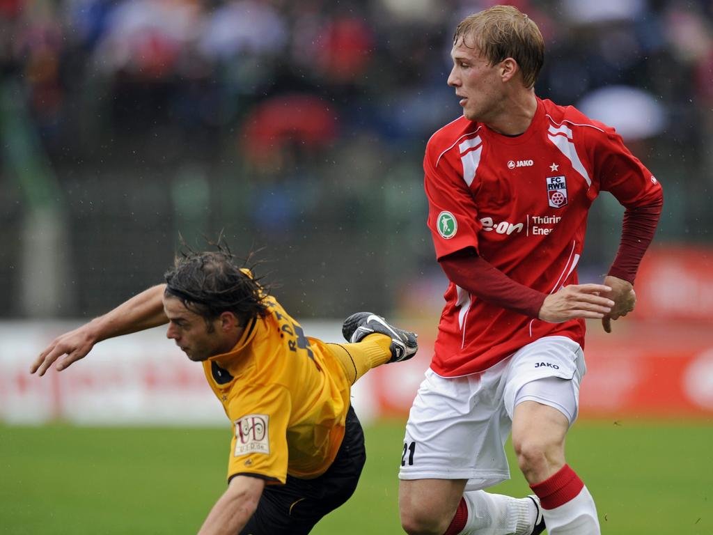Jens Möckel (r.) ist nach einer Roten Karte vorerst gesperrt Jens Möckel (r.) ist nach einer Roten Karte vorerst gesperrt