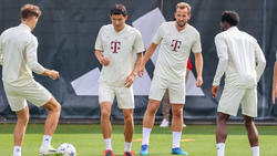 Min-jae Kim (2.v.l.) soll ein Aushängeschild des FC Bayern werden