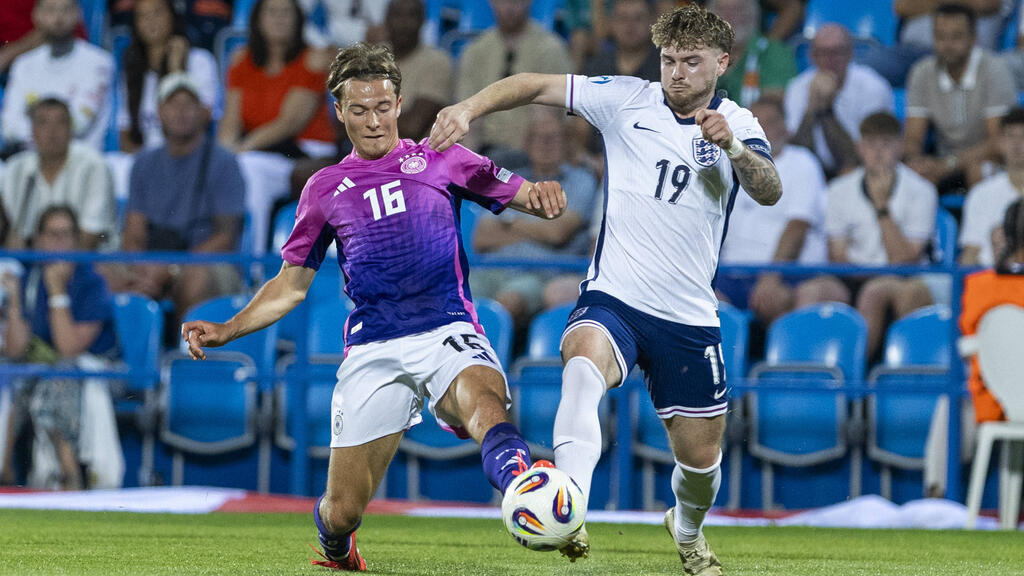 Harvey Elliott (r.) wird bei RB Leipzig gehandelt