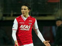 Steven berghuis is belangrijk tijdens de wedstrijd tegen NAC Breda. Met twee doelpunten leidt hij AZ naar een overwinning. De Alkmaarders hadden al sinds 2009 niet meer gewonnen van NAC. (18-01-2014)