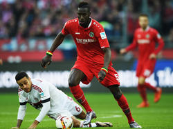 Salif Sané (r.) steht in Hannover vor dem Absprung