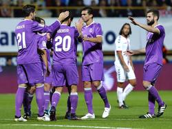 Los jugadores del Madrid celebran uno de los goles de Marco Asensio. (Foto: Imago)