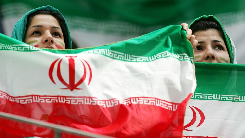 Iranischen Frauen wird der Zutritt ins Stadion erlaubt