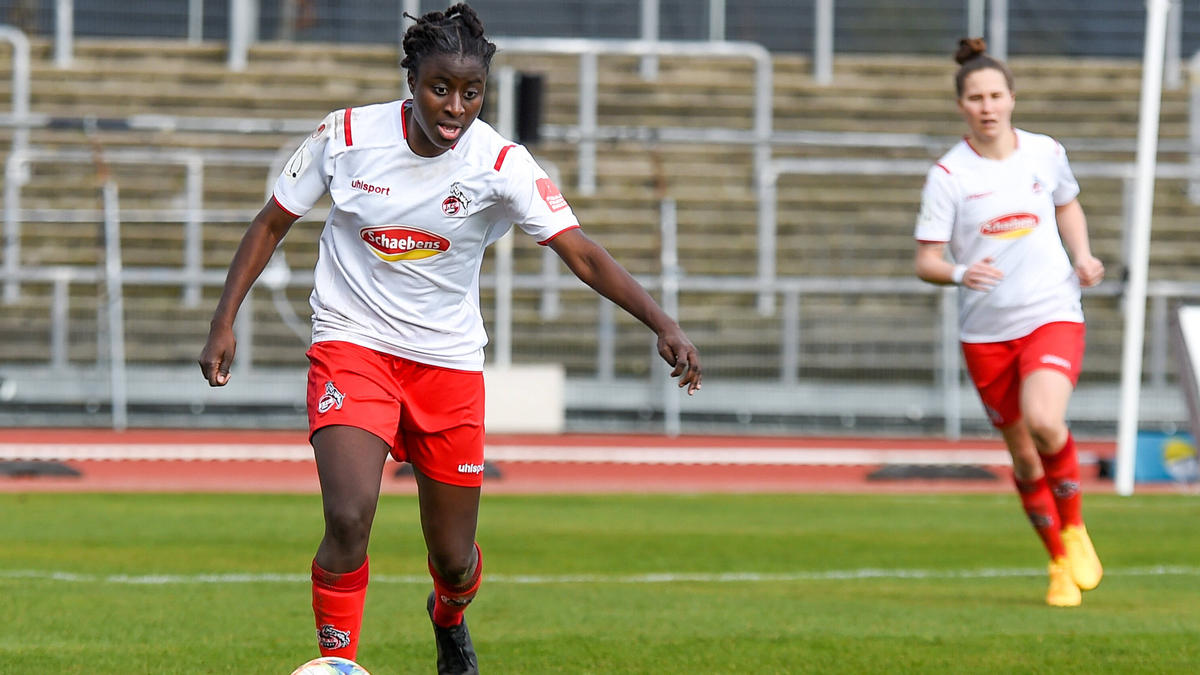 Eunice Beckmann wünscht sich mehr Aufmerksamkeit für den Frauenfußball Eunice Beckmann wünscht sich mehr Aufmerksamkeit für den Frauenfußball