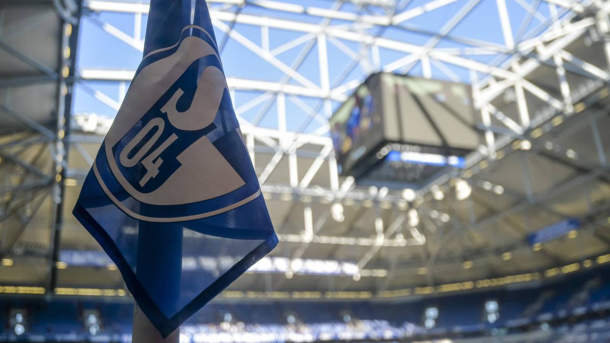 Der FC Schalke 04 sucht offenbar schon einen neuen Trainer Der FC Schalke 04 sucht offenbar schon einen neuen Trainer