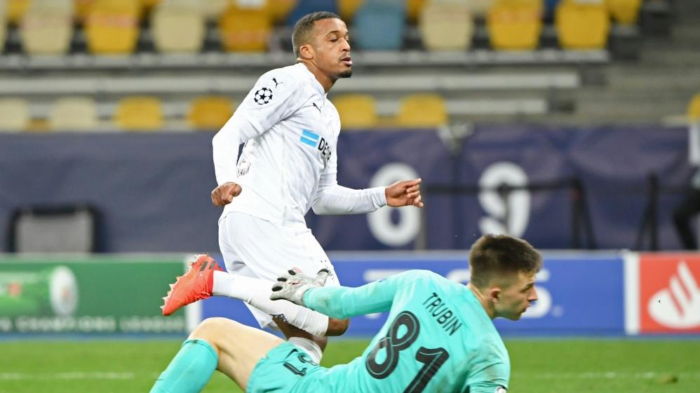 Zurück aus der Quarantäne: Alassane Pléa von Borussia Mönchengladbach Zurück aus der Quarantäne: Alassane Pléa von Borussia Mönchengladbach