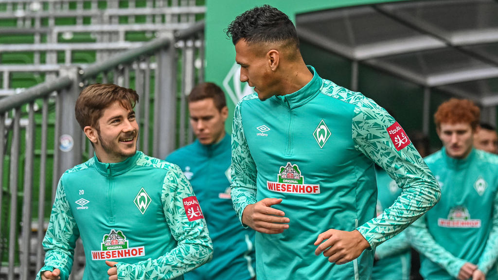 Davie Selke (r.) fehlt Werder Bremen gegen RB Leipzig