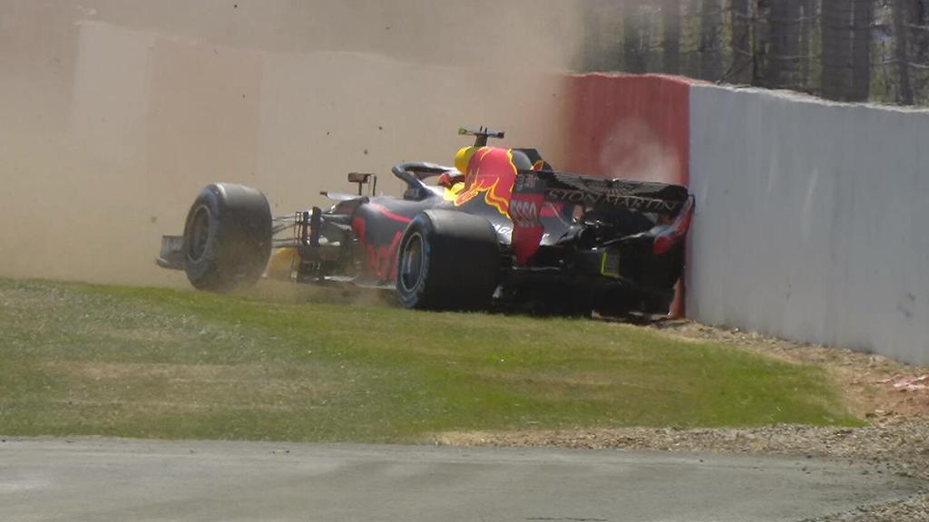 Max Verstappen hat seinen Boliden in die Wand gesetzt
