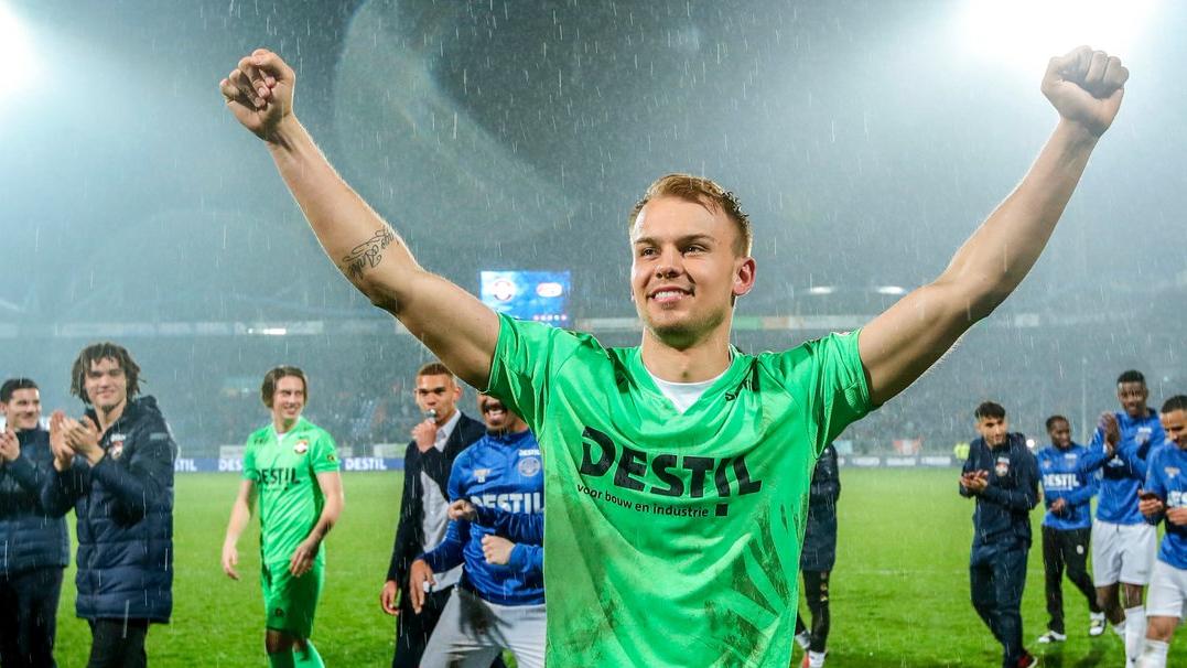 Timon Wellenreuther avancierte zum Matchwinner für Willem II (Bildquelle: Twitter Willem II)