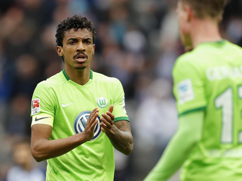 Wolfsburgs Luiz Gustavo ist ein Kandidat auf Schalke Wolfsburgs Luiz Gustavo ist ein Kandidat auf Schalke