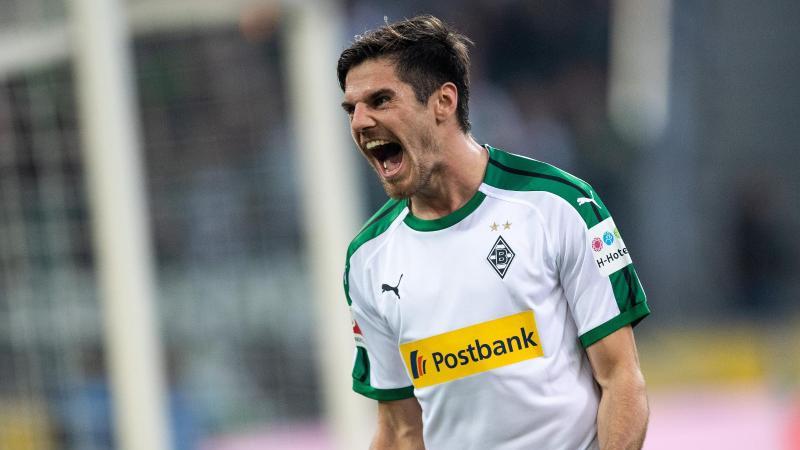 Hat sich ein zweites Standbein neben dem Fußball aufgebaut: Gladbachs Jonas Hofmann Hat sich ein zweites Standbein neben dem Fußball aufgebaut: Gladbachs Jonas Hofmann
