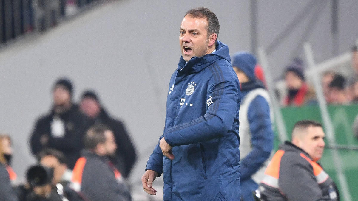 Hansi Flick sah eine schlechte zweite Halbzeit seines FC Bayern Hansi Flick sah eine schlechte zweite Halbzeit seines FC Bayern