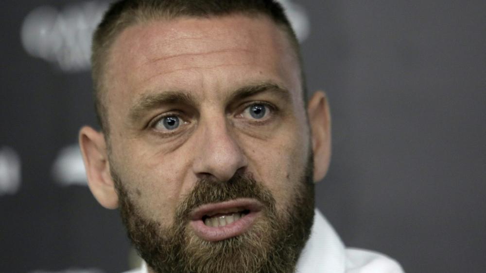 Serie A Roma Legende Daniele De Rossi Wird Italiens Co Trainer