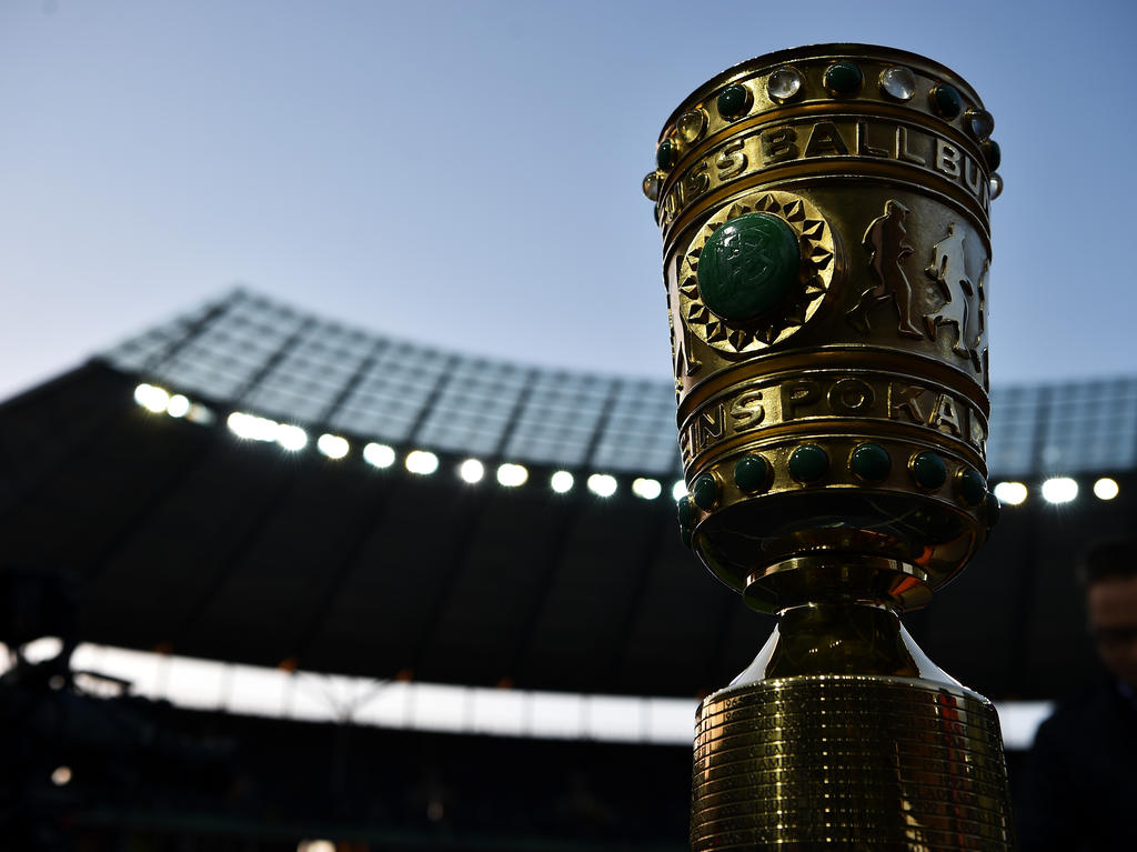 Um diesen Pokal kämpft ab dem Wochenende wieder Deutschlands Fußballwelt