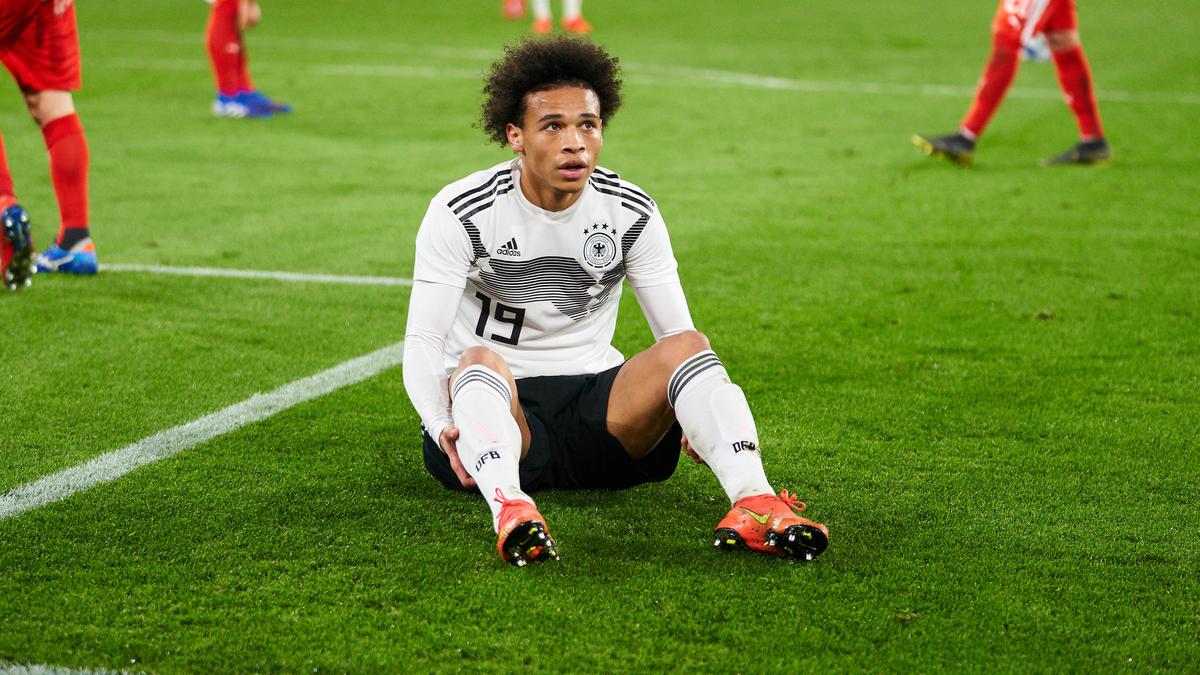 Leroy Sané wird immer wieder mit dem FC Bayern in Verbindung gebracht Leroy Sané wird immer wieder mit dem FC Bayern in Verbindung gebracht