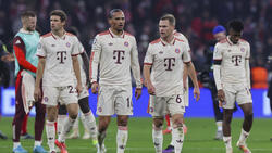 Der FC Bayern wird den Vertrag von Leroy Sané (M.) vermutlich nicht verlängern