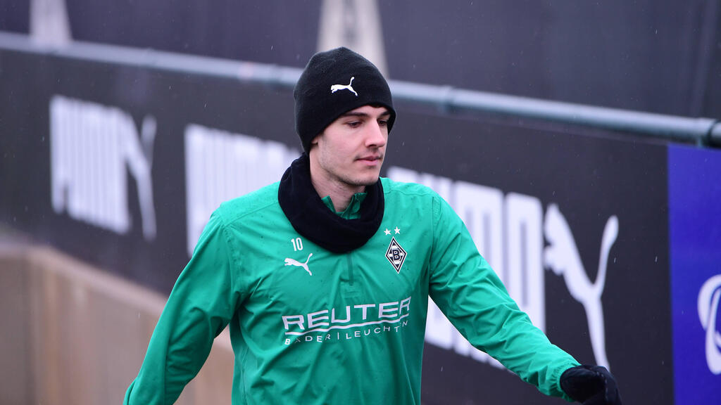 Florian Neuhaus wechselt offenbar doch nicht in die Türkei Florian Neuhaus wechselt offenbar doch nicht in die Türkei