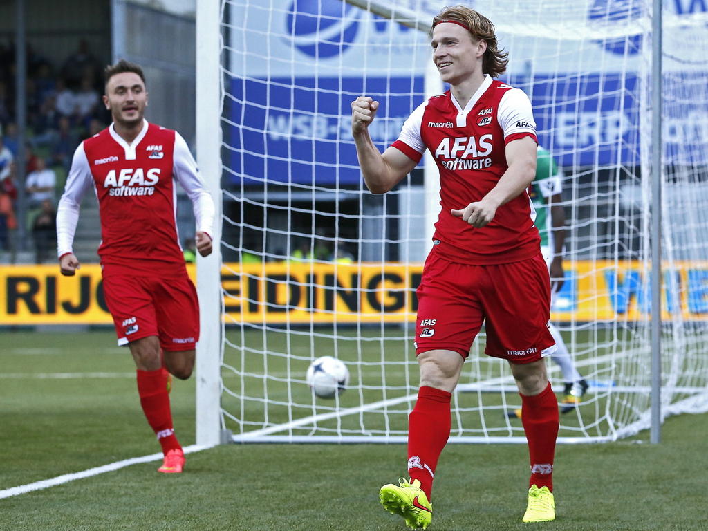 Guus Hupperts (r.) is blij met zijn openingstreffer tegen FC Dordrecht. (30-08-2014) Guus Hupperts (r.) is blij met zijn openingstreffer tegen FC Dordrecht. (30-08-2014)