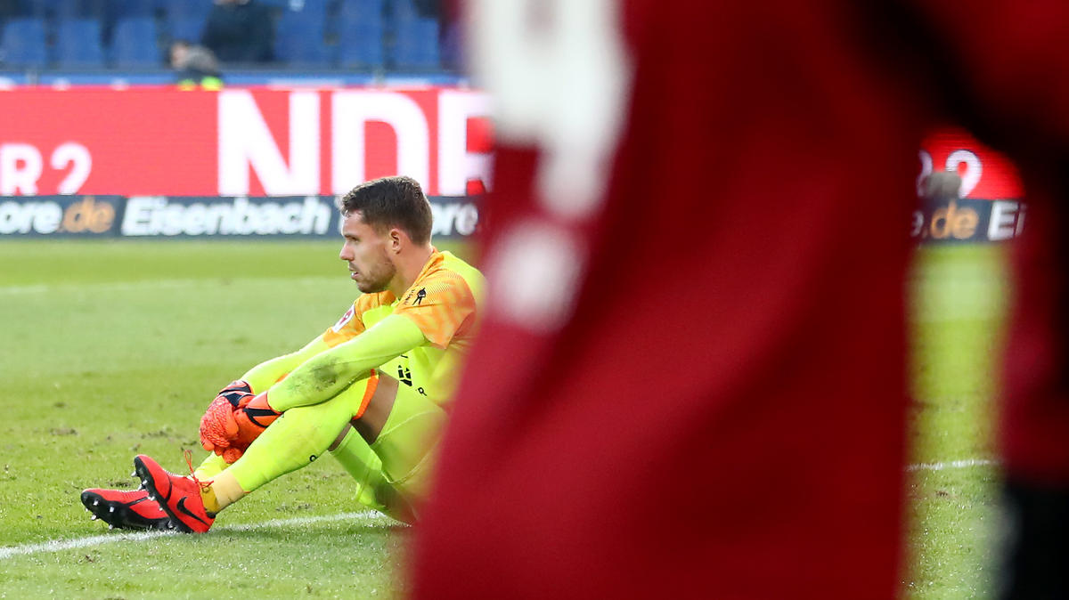 1 Fc Nurnberg Behilft Sich Im Abstiegskampf Mit Hsv Vergleich