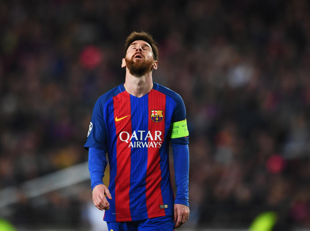 Erst von feiernden Barcelona-Fans gestoppt: Lionel Messi