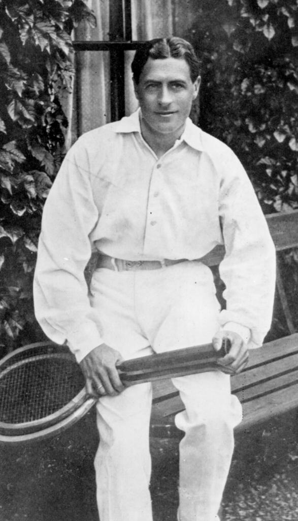 Mais títulos de Wimbledon - homens: Hugh Laurence Doherty