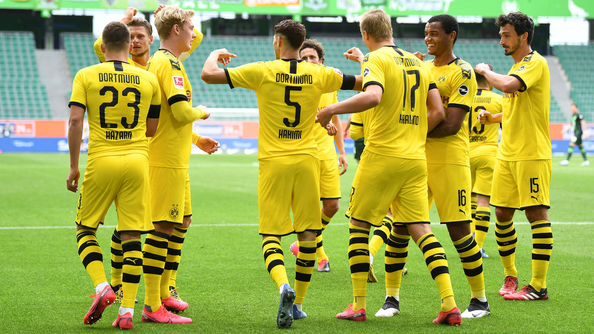 Der BVB feierte einen Sieg beim VfL Wolfsburg Der BVB feierte einen Sieg beim VfL Wolfsburg
