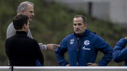 Jochen Schneider (l.) steckt mit Schalke tief in der Krise