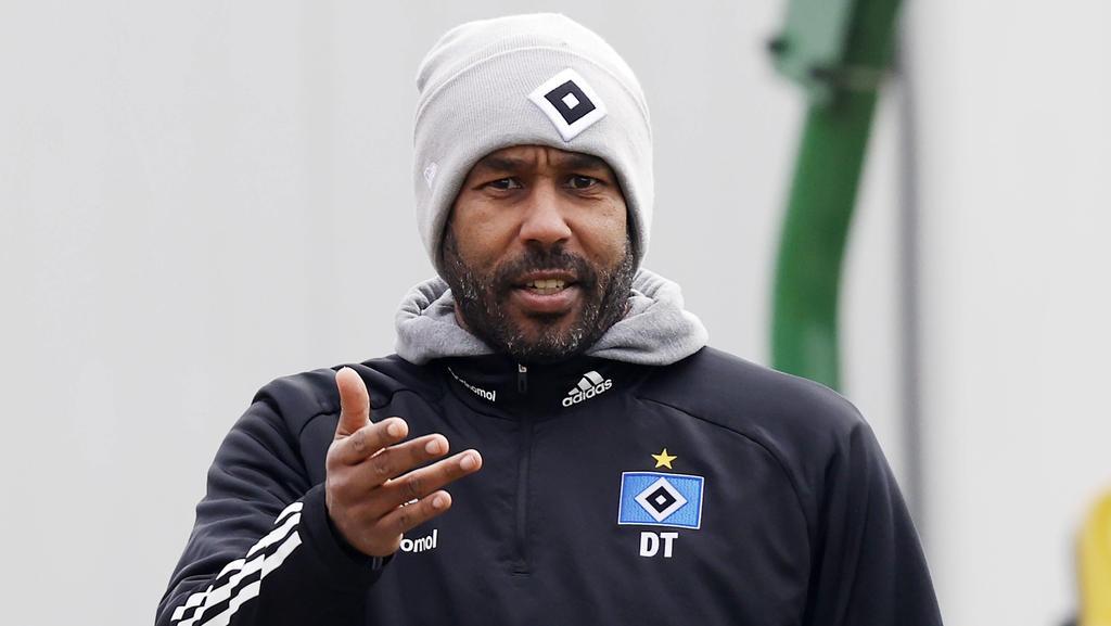 Daniel Thioune sieht Rassismus auch in Zukunft als Problem im Fußball Daniel Thioune sieht Rassismus auch in Zukunft als Problem im Fußball