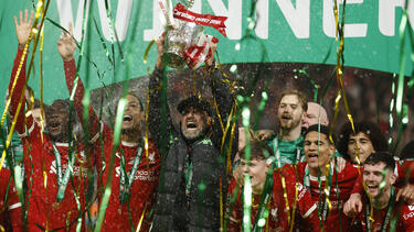 Jürgen Klopp (Bildmitte) jubelte mit seinen Liverpoolern