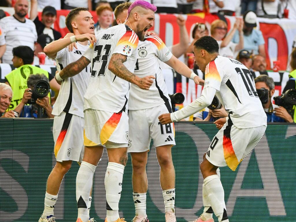 DFB-ver-ffentlicht-Doku-ber-Heim-EM