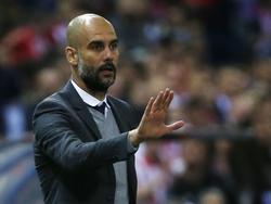 Guardiola tijdens de halve finale tegen Atlético Madrid. (27-04-2016)
