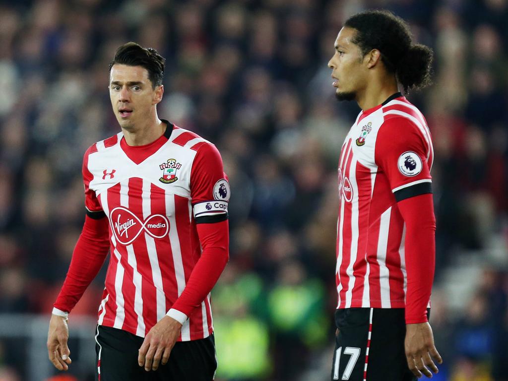 José Fonte (l.) en Virgil van Dijk (r.) vormen het hart van de defensie van The Saints tijdens het competitieduel Southampton - Tottenham Hotspur (28-12-2016).