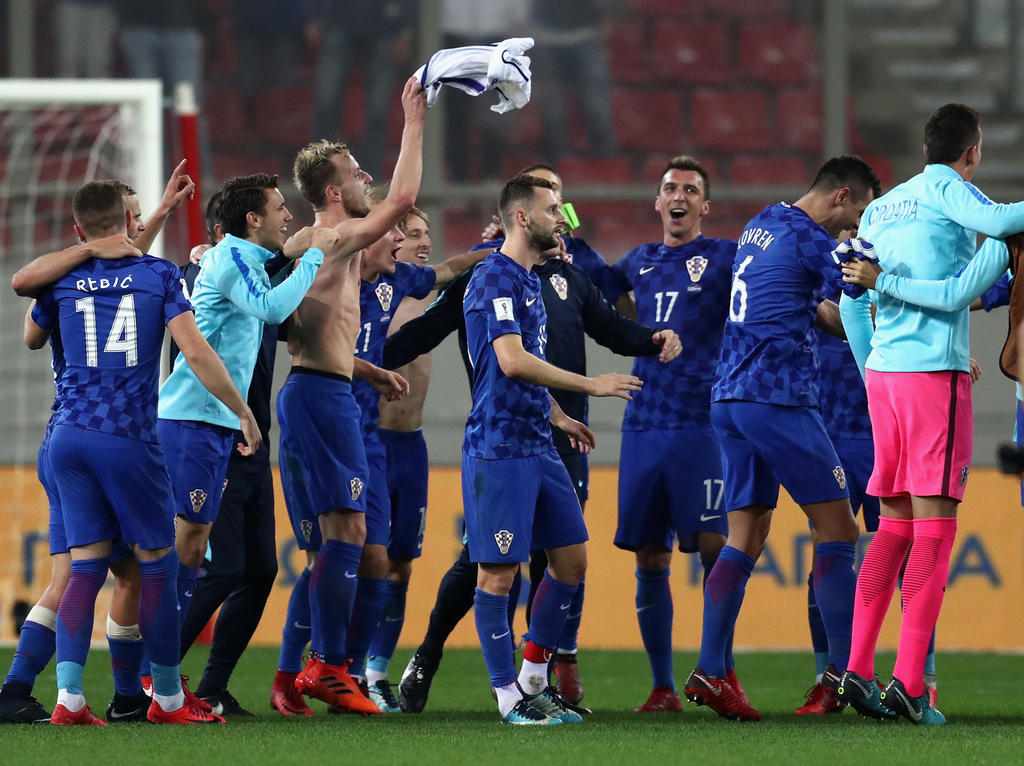 Das kroatische Team feiert die WM-Qualifikation