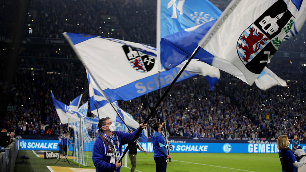 Der FC Schalke 04 erhofft sich neue Sponsoring-Einnahmen Der FC Schalke 04 erhofft sich neue Sponsoring-Einnahmen