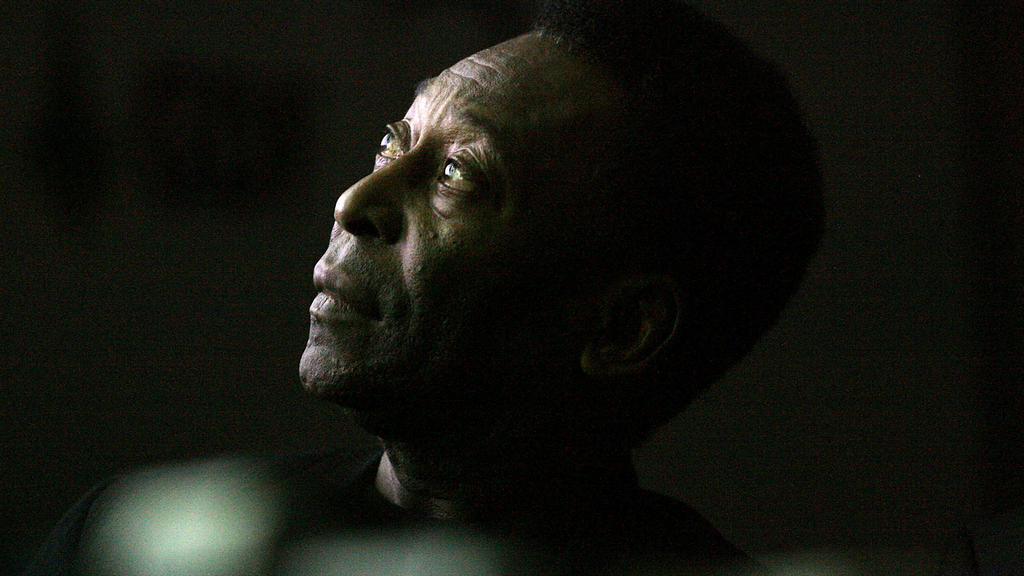 Sorgen um Fußball-Ikone Pelé Sorgen um Fußball-Ikone Pelé