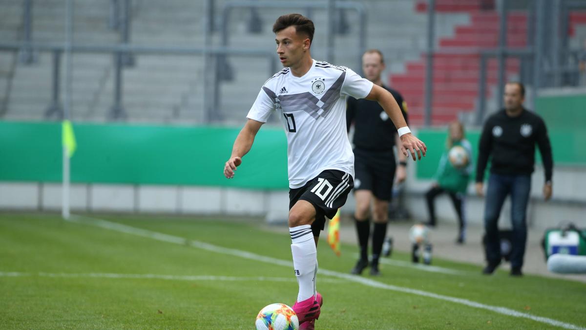 Hat in Manuel Baum einen großen Fürsprecher: U20-Nationalspieler Nicolas Kühn Hat in Manuel Baum einen großen Fürsprecher: U20-Nationalspieler Nicolas Kühn