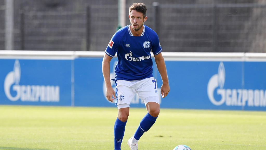 Mark Uth steht beim FC Schalke 04 unter Vertrag Mark Uth steht beim FC Schalke 04 unter Vertrag