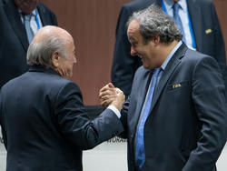 Sepp Blatter (l.) und Michel Platini müssen im Dezember aussagen